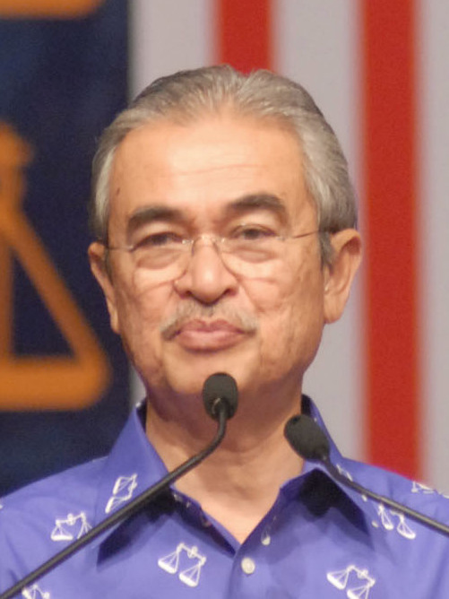 Portrait of Tun Abdullah Ahmad Badawi (2008); illustrative image, not an oath-taking photograph.